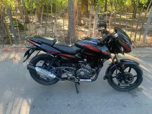 Bajaj Pulsar 180 2011