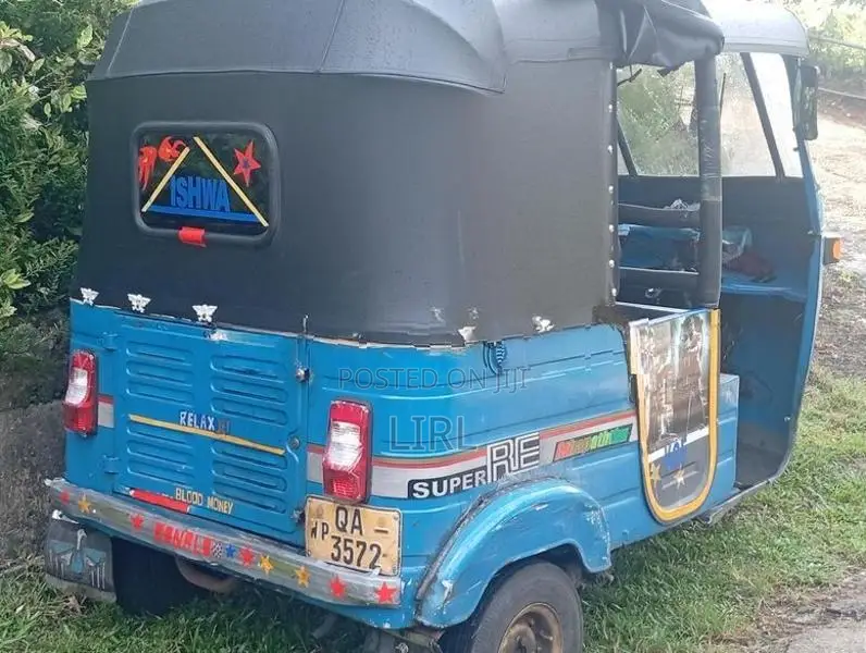 Bajaj RE 2005