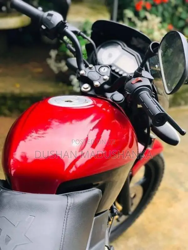 Bajaj Pulsar 180 2007