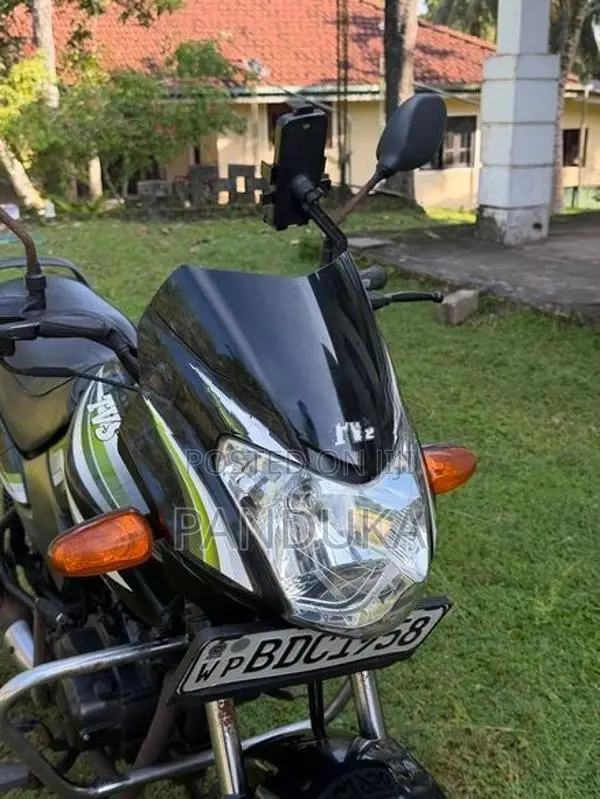 TVS Metro 2015