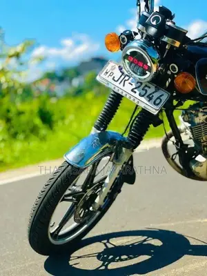 Suzuki GN 125 2004