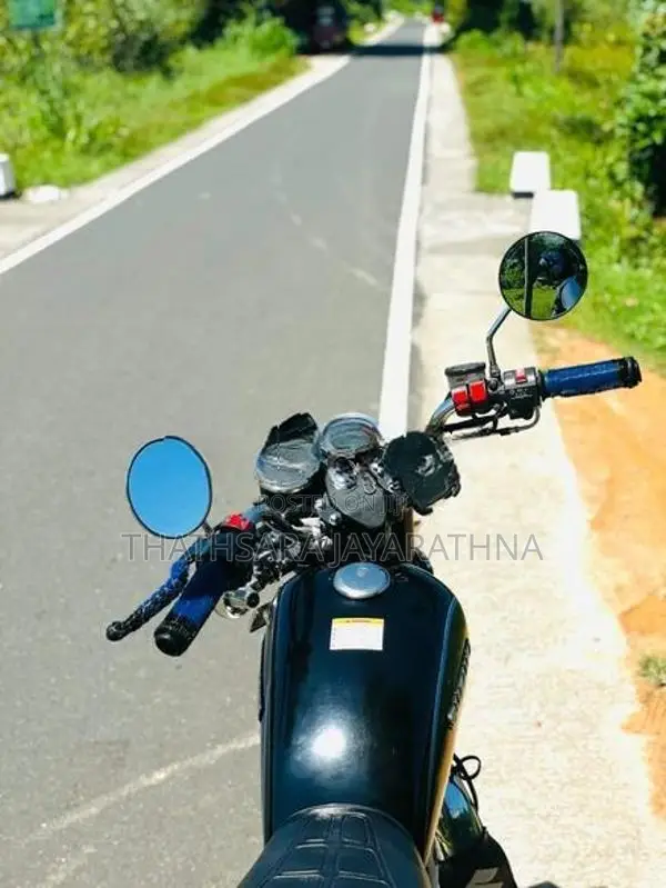 Suzuki GN 125 2004
