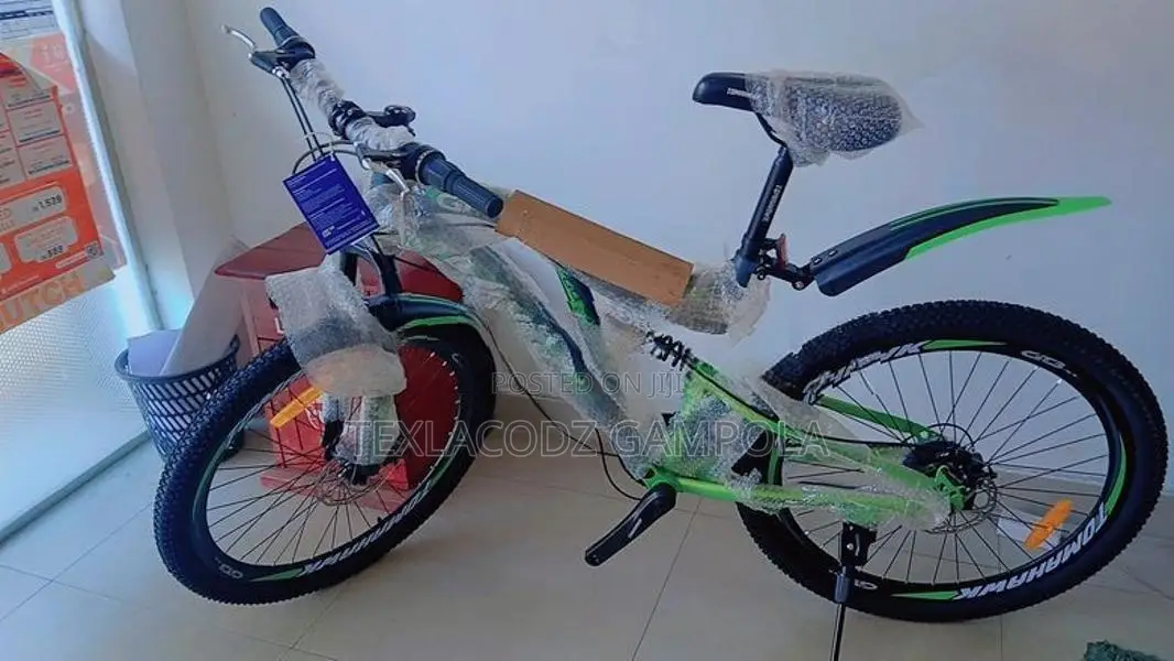 Tomahawk Mountain Bicycle 26" Size Brand New