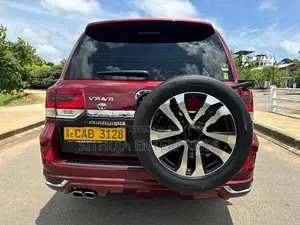 Toyota Land Cruiser Sahara V8 Diesel law millag 2013