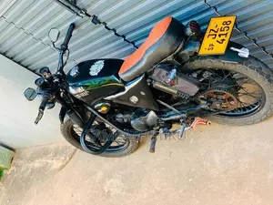 Hero CD 100 2005