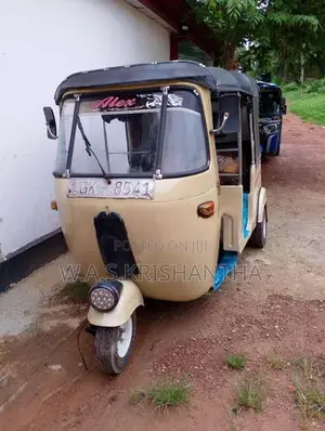 Bajaj RE 2002
