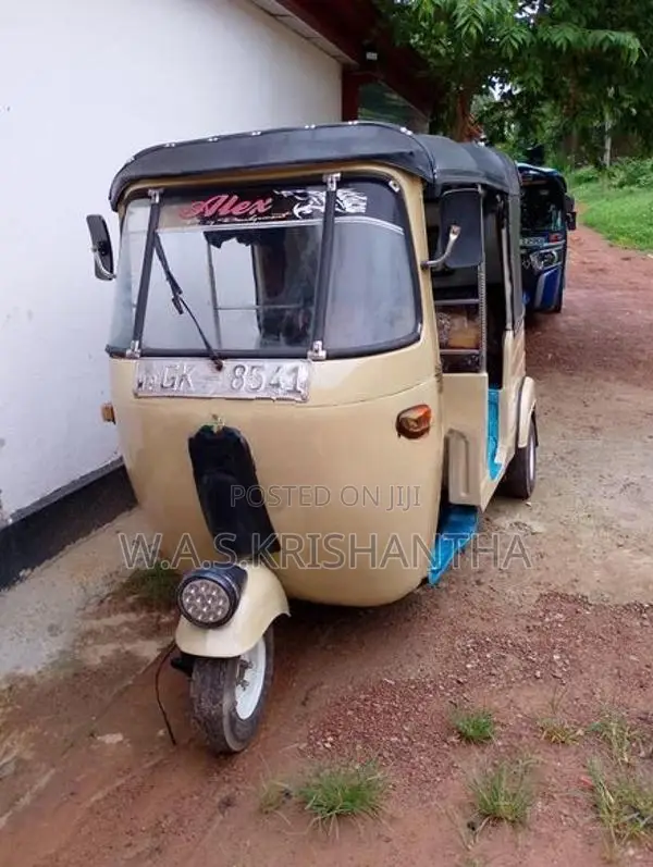 Bajaj RE 2002