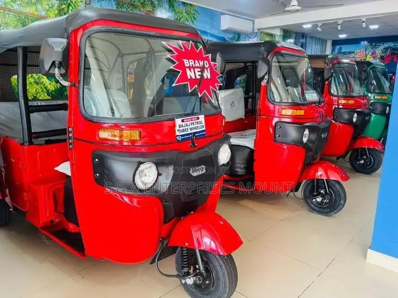 Bajaj RE 2026