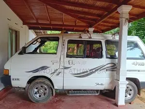 Nissan Vanette 1996