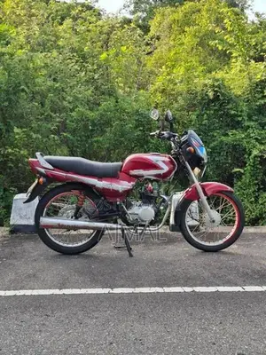 Bajaj CT100 2004