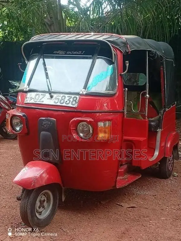 Bajaj RE 2010