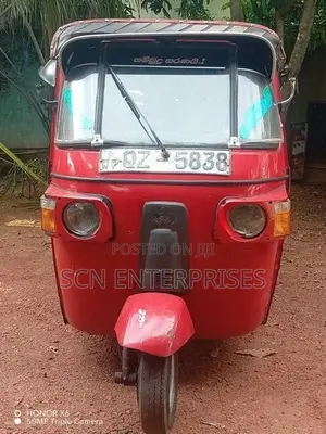 Bajaj RE 2010