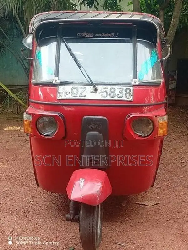 Bajaj RE 2010