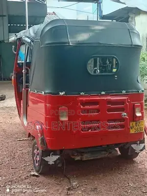 Bajaj RE 2010