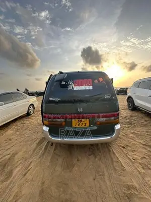 Nissan Serena 1992