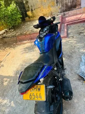 Yamaha R15 2019