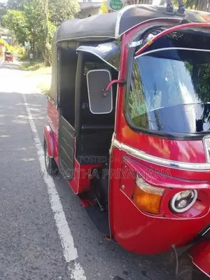 Bajaj RE 2013