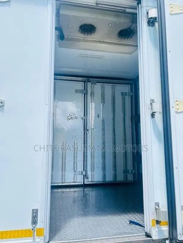 Isuzu Elf 14.5 −30°C Freezer 2021