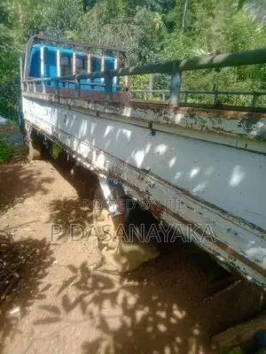 Isuzu 250 1987