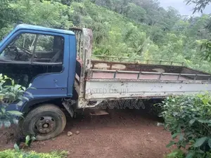 Isuzu 250 1987