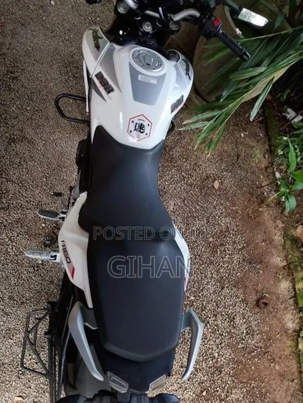 Bajaj Pulsar NS160 2025