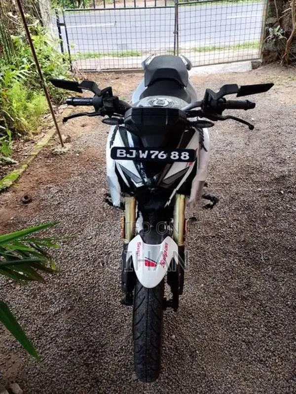 Bajaj Pulsar NS160 2025