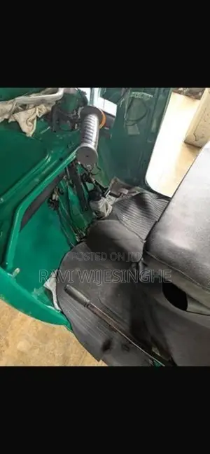 Bajaj RE Three wheelers 2004