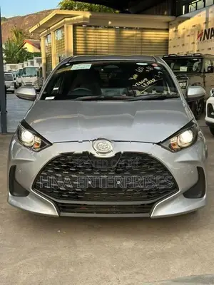 Toyota Yaris X 2025