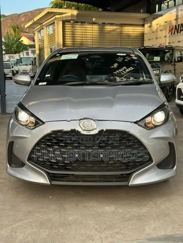 Toyota Yaris X 2025