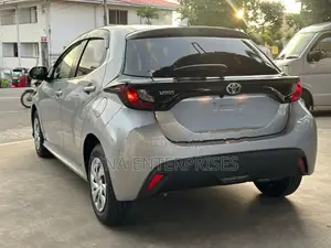 Toyota Yaris X 2025