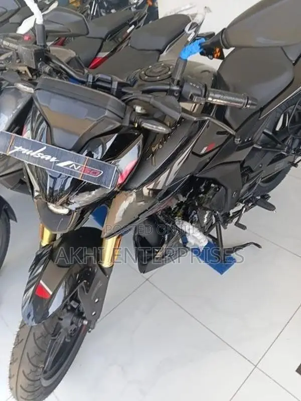 Bajaj Pulsar N160 Premium 2026