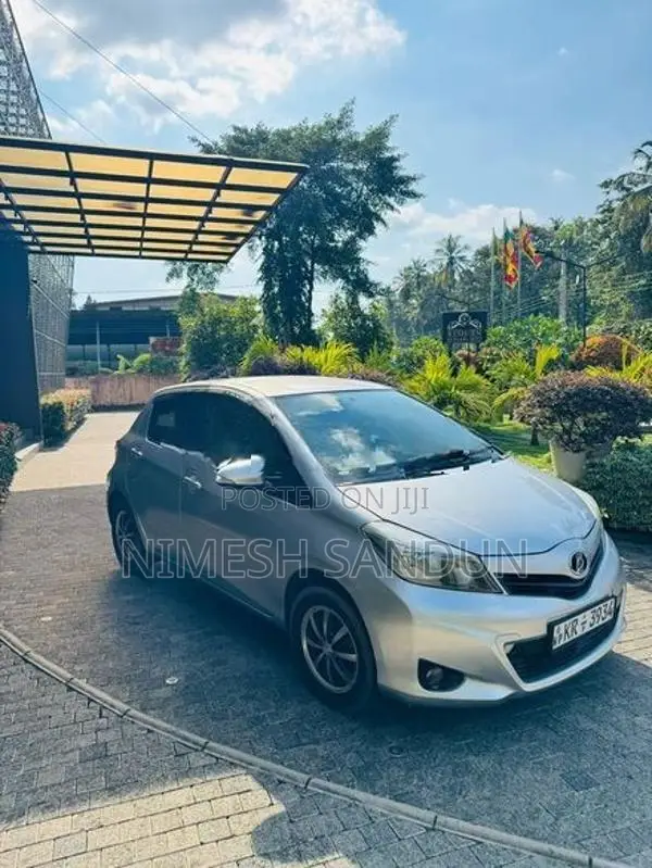 Toyota Vitz 2011