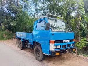 Isuzu Elf NKR 250 1985