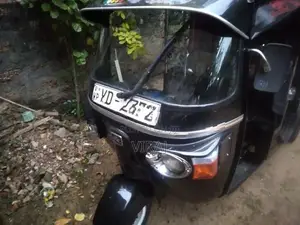 Bajaj RE 2010