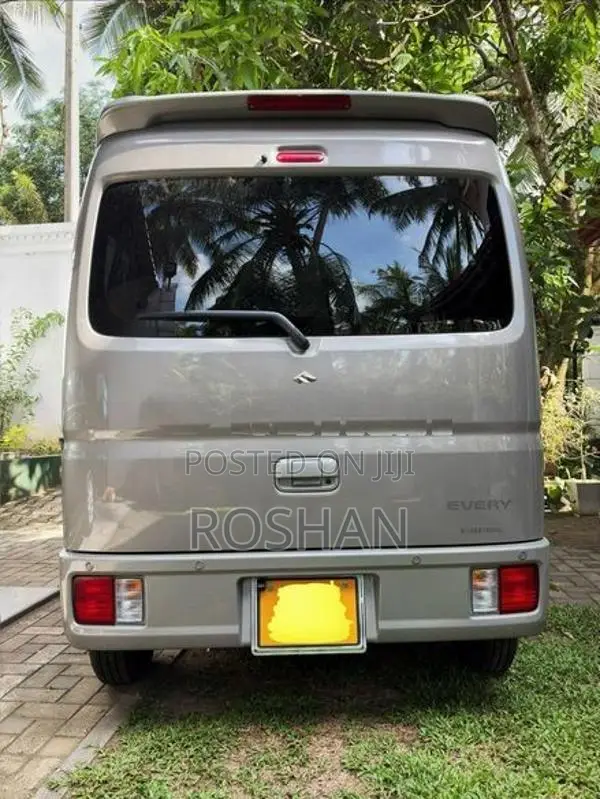 Suzuki Every 2025