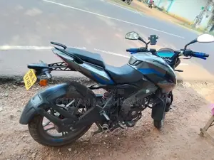 Bajaj Pulsar NS200 2025
