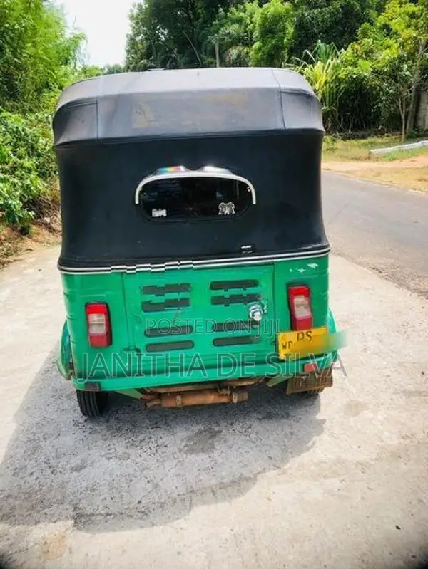 Bajaj RE Three Wheeler 2009