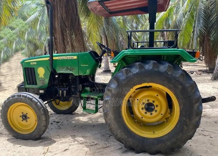 John Deere Bowser Trailer 2013