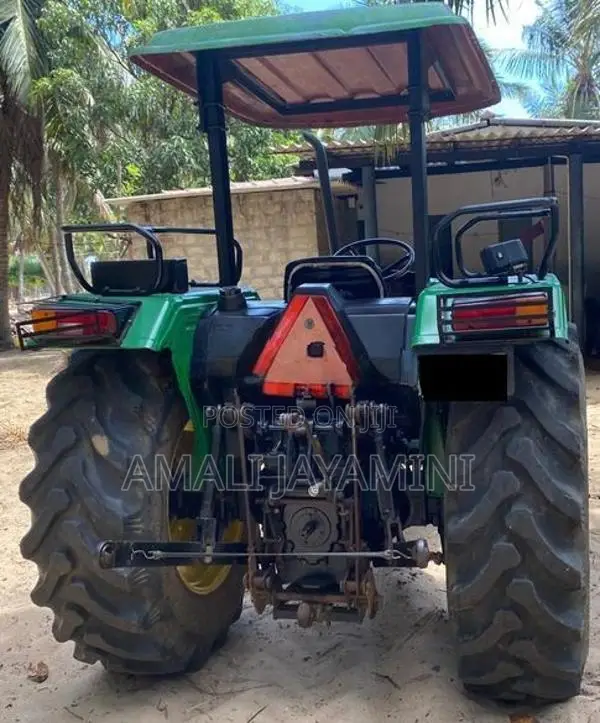 John Deere Bowser Trailer 2013