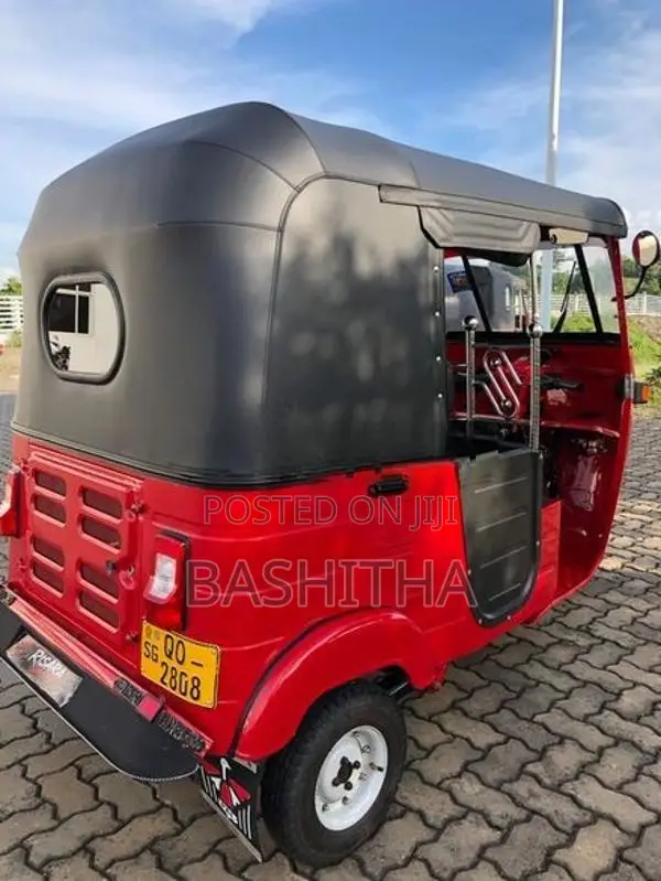 Bajaj RE 2008
