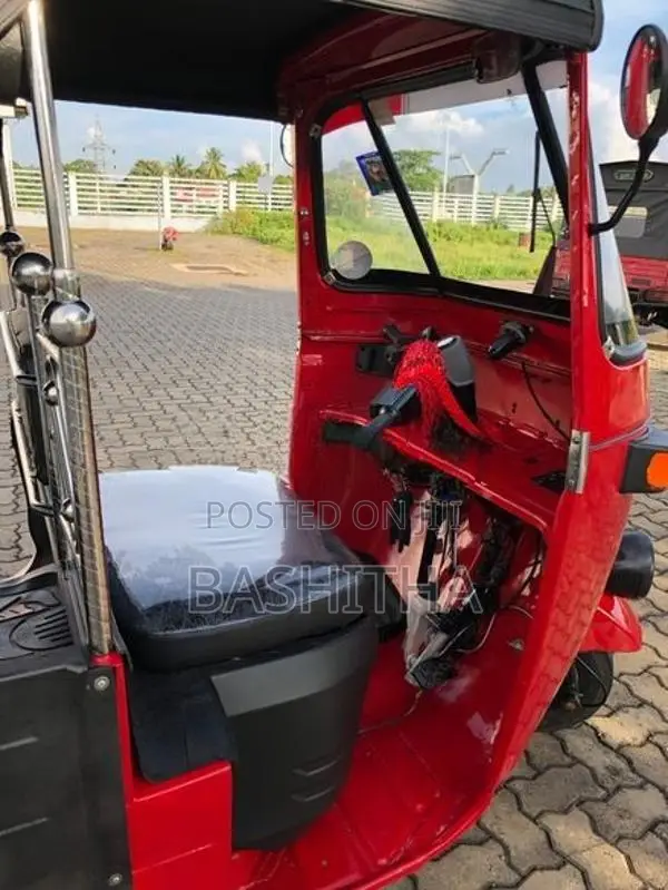 Bajaj RE 2008