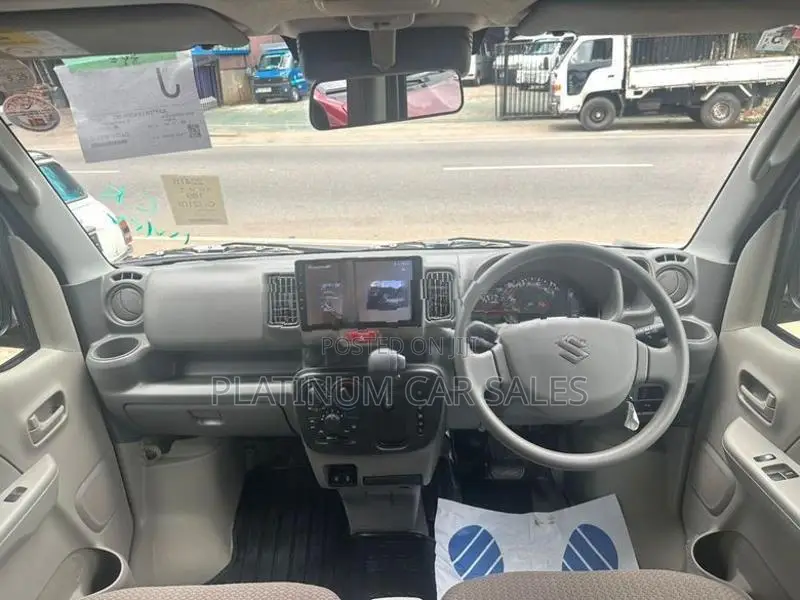 Suzuki Every 2025