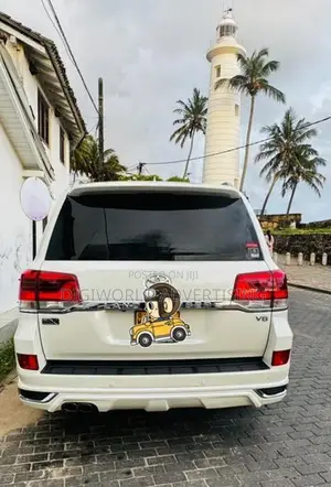 Toyota Land Cruiser Petrol 2015