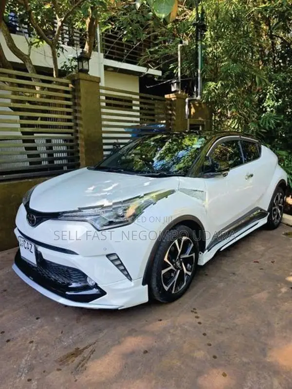 Toyota CHR NGX50 2018