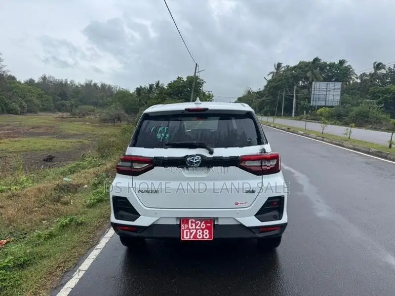 Toyota Raize Z Hybrid 2025