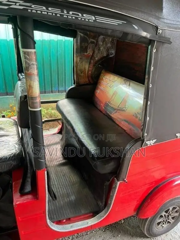 Bajaj RE Three wheelers 2006