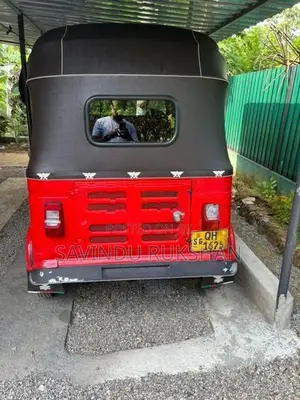 Bajaj RE Three wheelers 2006