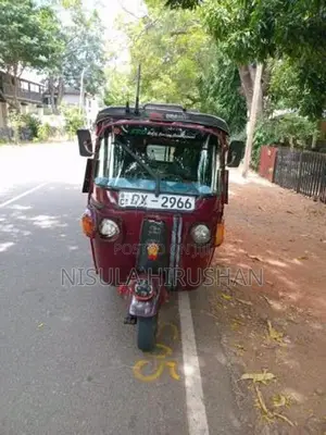 Bajaj RE 2011