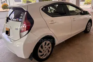Toyota Aqua S Grade 2016