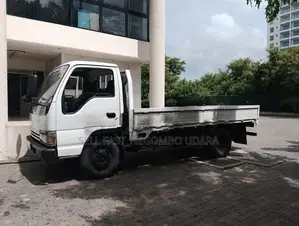 Isuzu Elf 4HG1 2000